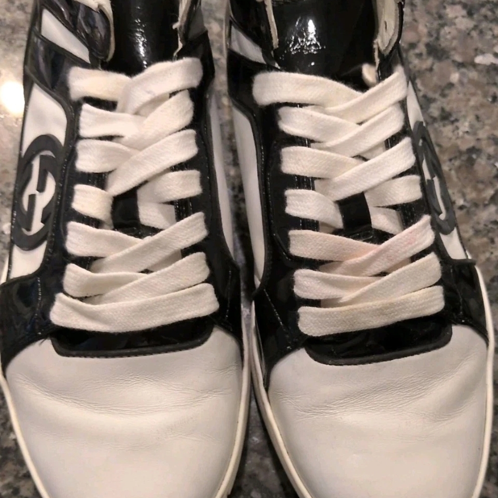 Gucci Black and White Athletic Shoes - Picture 13 of 15